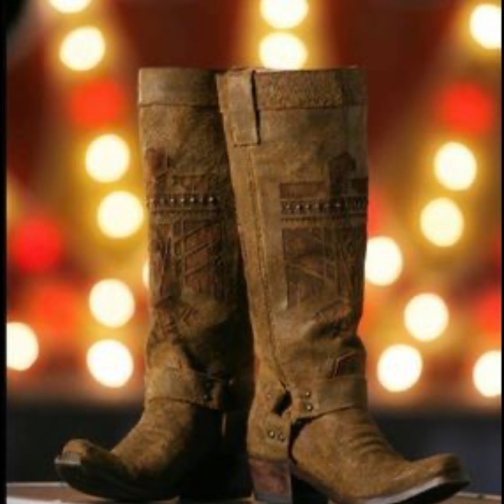 Junk Gypsy She who is Brave boots